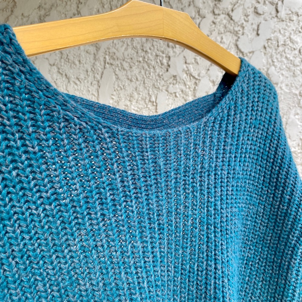 Urban Outfitters Chunky Knit Open-Back Sweater - Picture 4 of 7